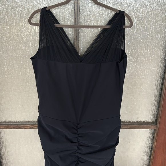 La Petite Robe di Chiara Boni
Black Lace Illusion Gown size 48R or size 12 - Picture 11 of 15